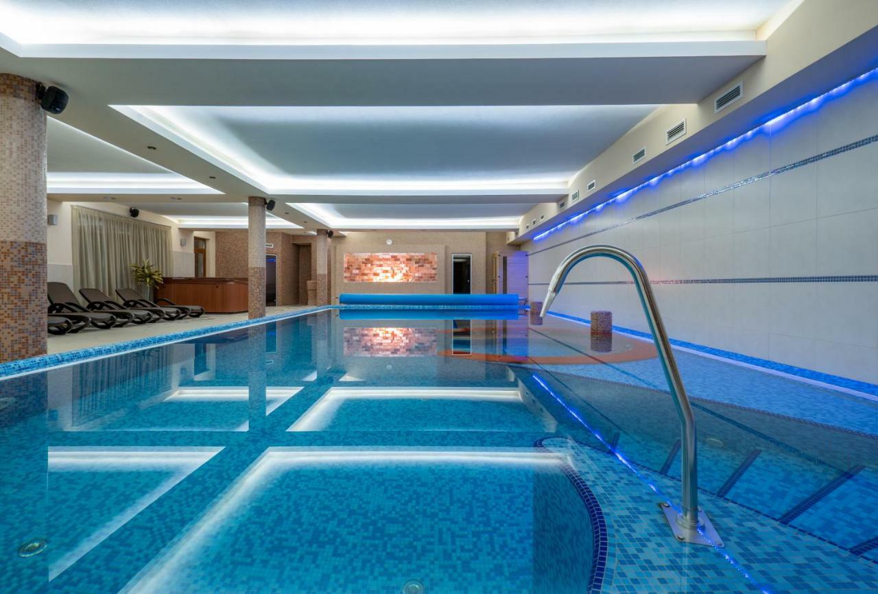Bed and Breakfast DorEsz Wellness Panzió Újhartyán Exterior foto