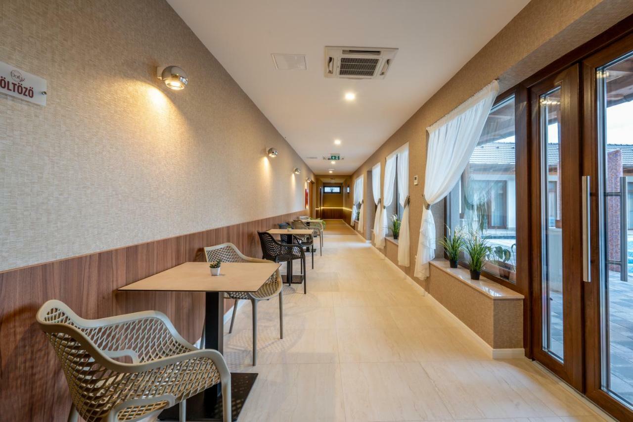 Bed and Breakfast DorEsz Wellness Panzió Újhartyán Exterior foto