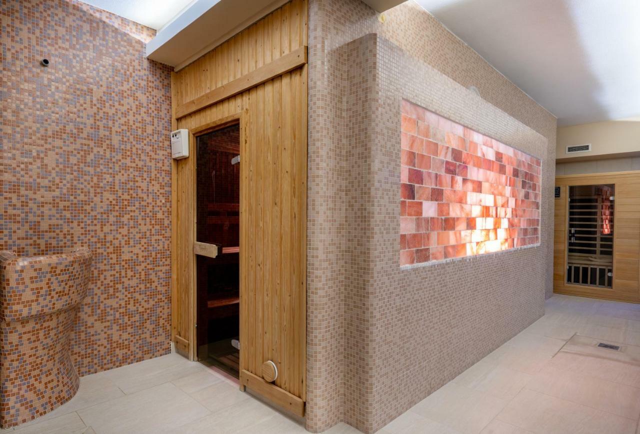 Bed and Breakfast DorEsz Wellness Panzió Újhartyán Exterior foto