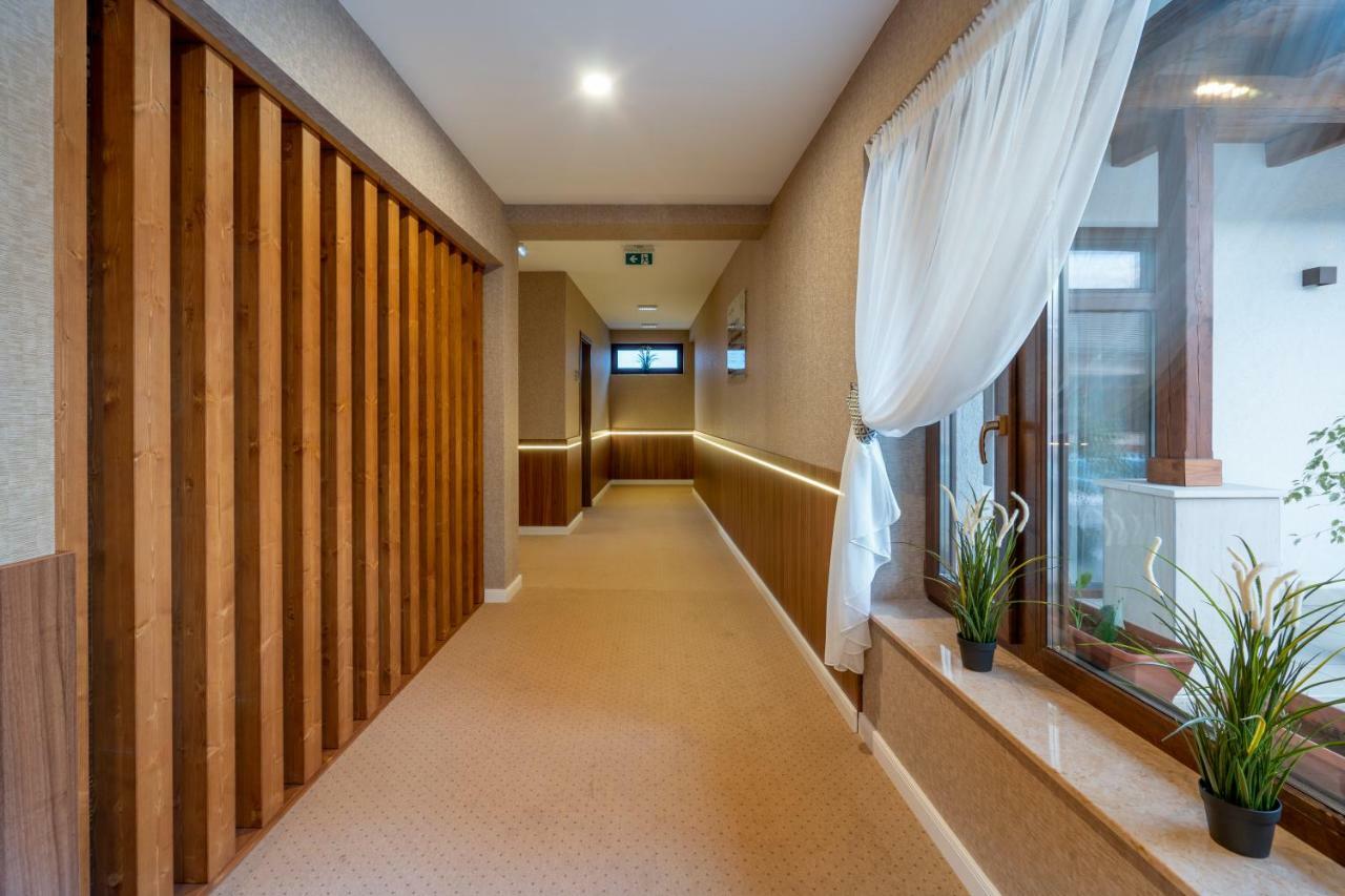 Bed and Breakfast DorEsz Wellness Panzió Újhartyán Exterior foto