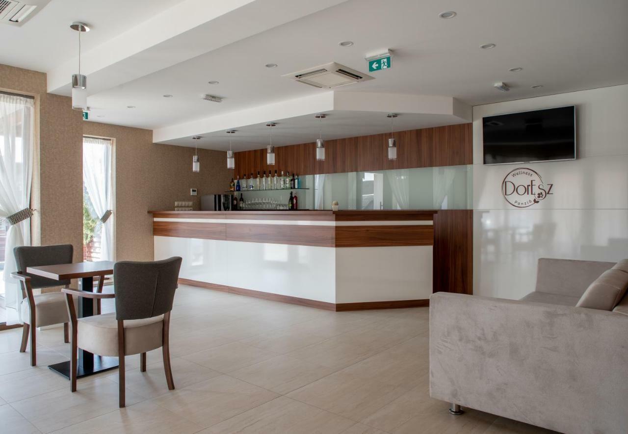 Bed and Breakfast DorEsz Wellness Panzió Újhartyán Exterior foto